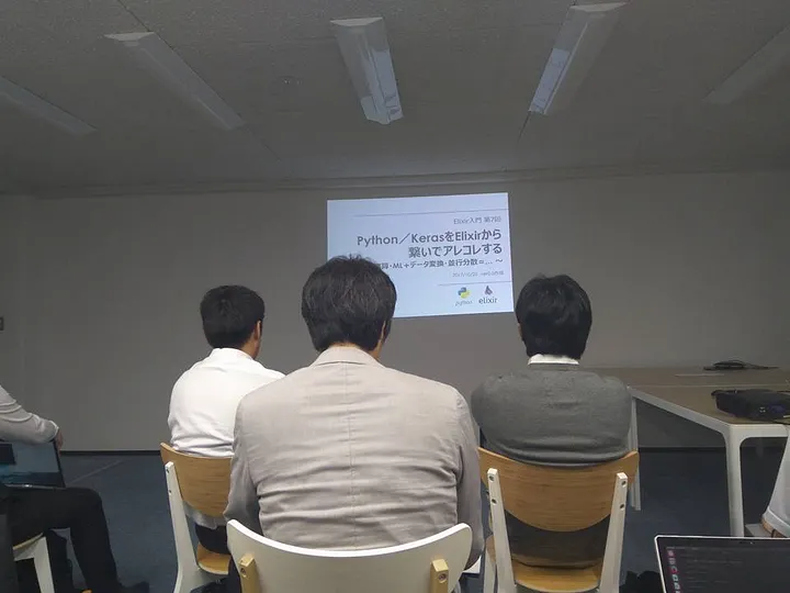 최초 해외 행사 참여